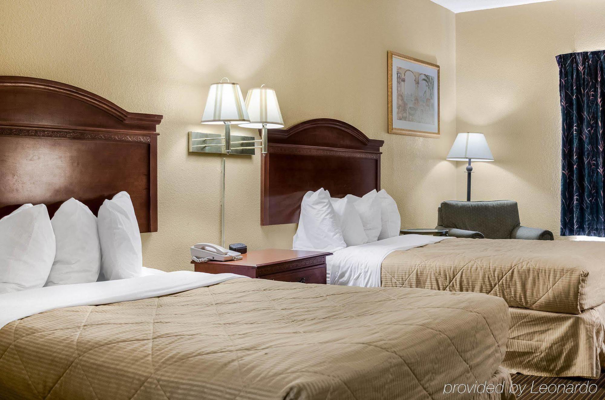 Econo Lodge By Choice Грінвілл Екстер'єр фото